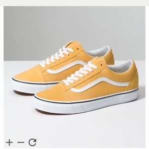 Old Skool Low top Vans size 8.0 women’s 6.5 men’s